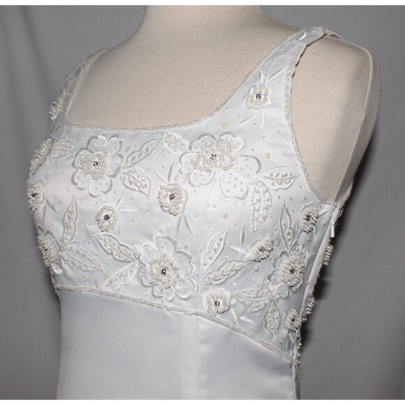 NWOT Lenovia#025 Hand Beaded Satin Bridal Gown-Size S-WHITE - Picture 6 of 7